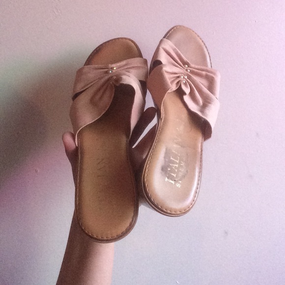 Wedge sandals - Picture 1 of 6